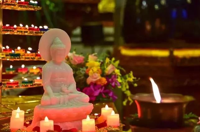 ��������ʮ��Ԫ���ڣ�յյ�ĵ��հ�ҹ���ѰѺ��ǲ������