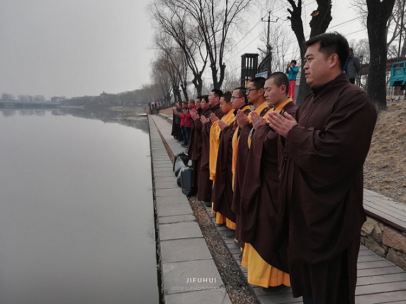 明日,积福慧启建己亥年释迦牟尼佛涅槃日暨第二期放生法会!随喜参加! 明日,积福慧启建己亥年释迦牟尼佛涅槃日暨第二期放生法会!随喜参加!