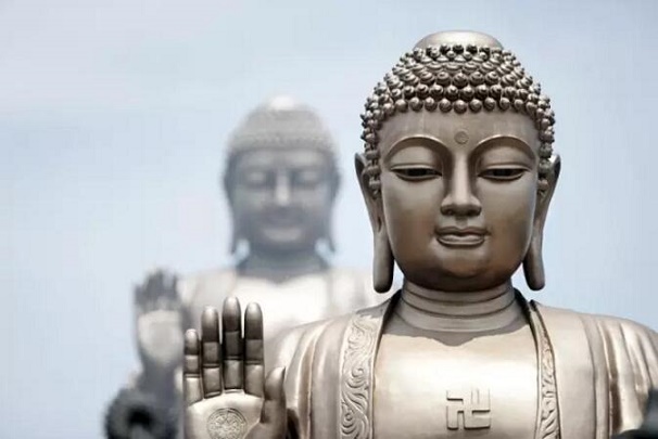 今日恭迎本师释迦牟尼佛涅槃吉祥日,祈愿佛法久住、佛日增辉! 今日恭迎本师释迦牟尼佛涅槃吉祥日,祈愿佛法久住、佛日增辉!