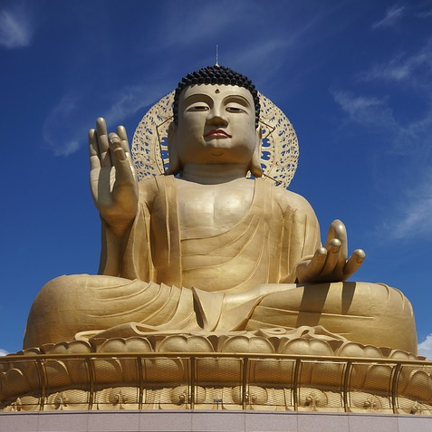 明日,佛吉祥日暨卫塞节!积福慧供灯共修正在进行中…… 明日,佛吉祥日暨卫塞节!积福慧供灯共修正在进行中……