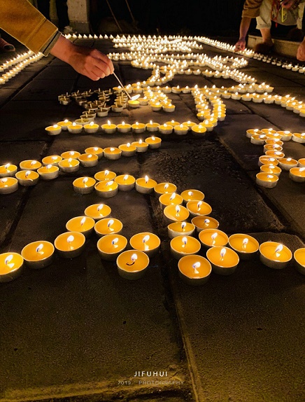 明日,佛吉祥日暨卫塞节!积福慧供灯共修正在进行中…… 明日,佛吉祥日暨卫塞节!积福慧供灯共修正在进行中……