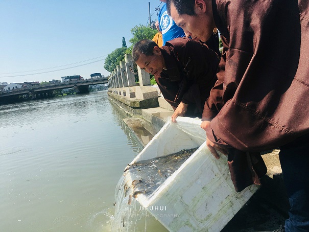 ���գ������������������ʮһ�ڷ������ᣡ��ϲ�μӣ�