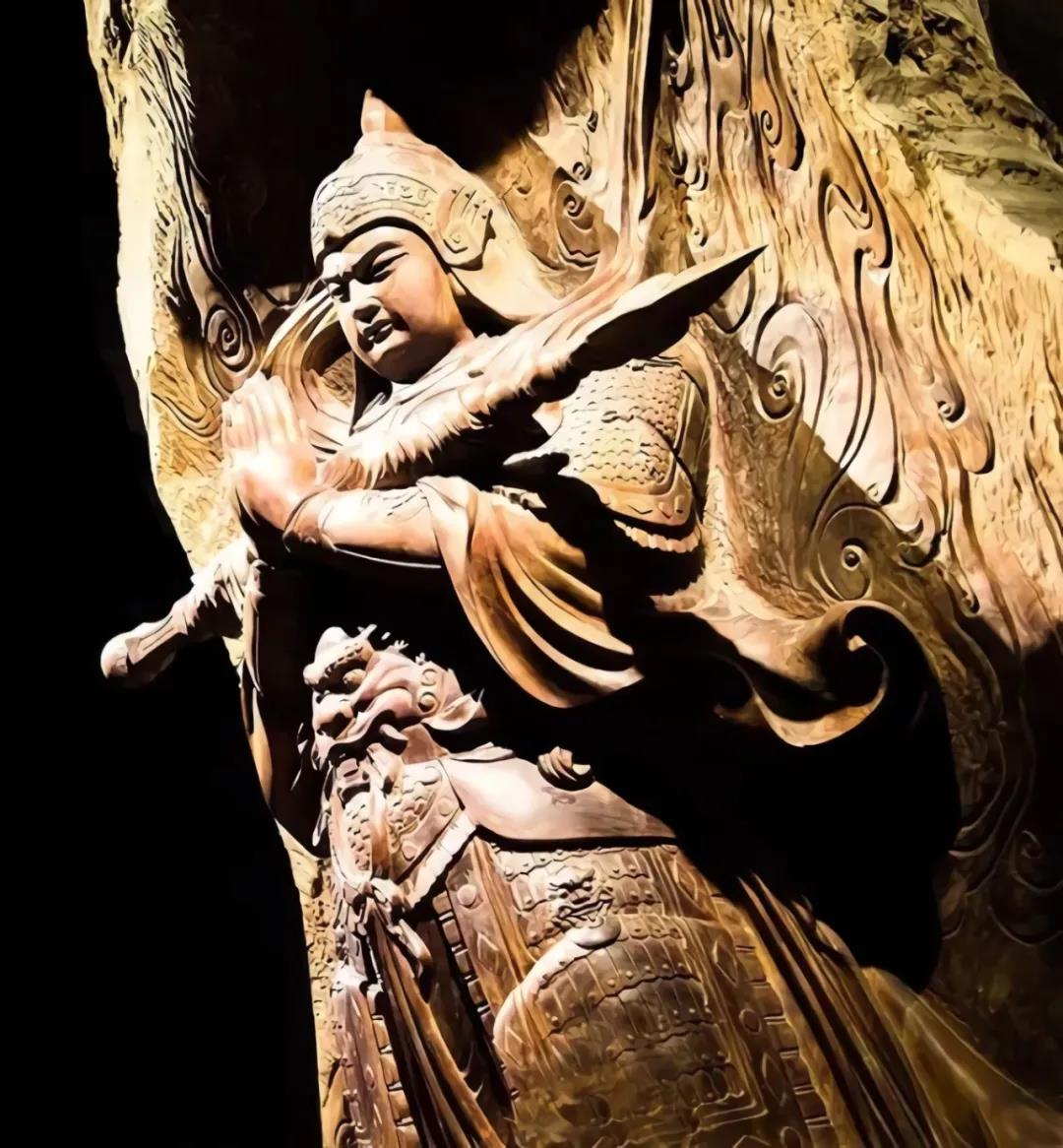 ���չ���Τ������ʥ������а��������​һ����ɽ�ӣ�