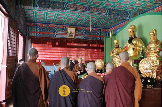 明日伽蓝菩萨圣诞!积福慧供灯、供水共修正在进行中…… 明日伽蓝菩萨圣诞!积福慧供灯、供水共修正在进行中……