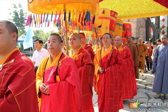 ���ݴ���ɽ������