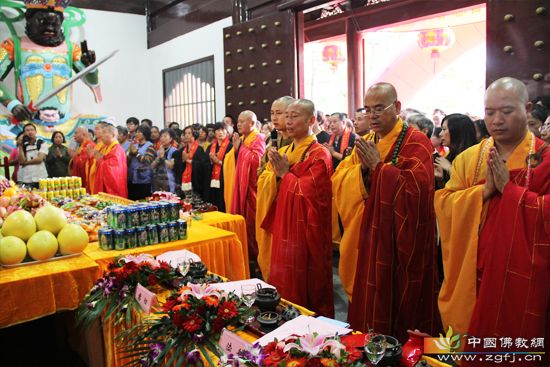 ���ݴ���ɽ������