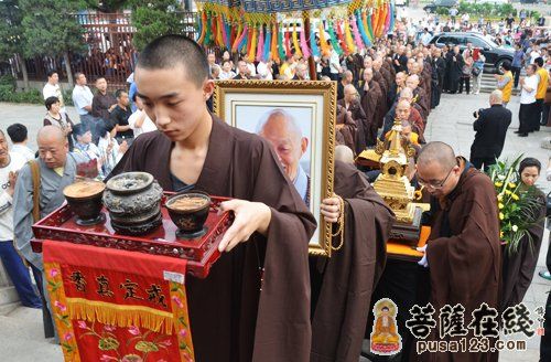 ���۳��ϵ��ӹ��;�������