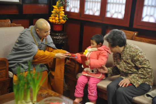 ���Դ�������е��͸�����С�����������ͷ��������