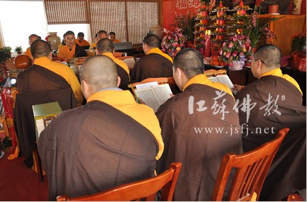 ������������ʥ��¡���������Ϸ���