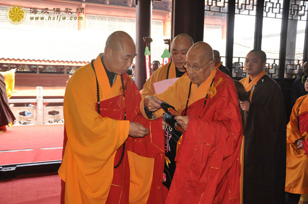 ����������ɽ�����¡�ؾ������չ�ʦ����400���괫�������߲�����ʦ�������