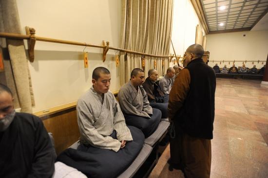 ����о���