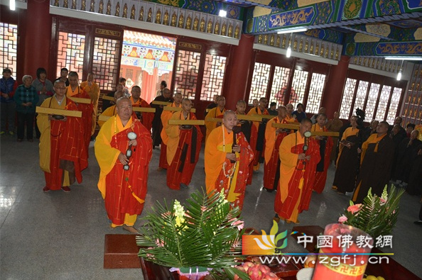 ������ʽ���ռ����·���¡�ؾ���