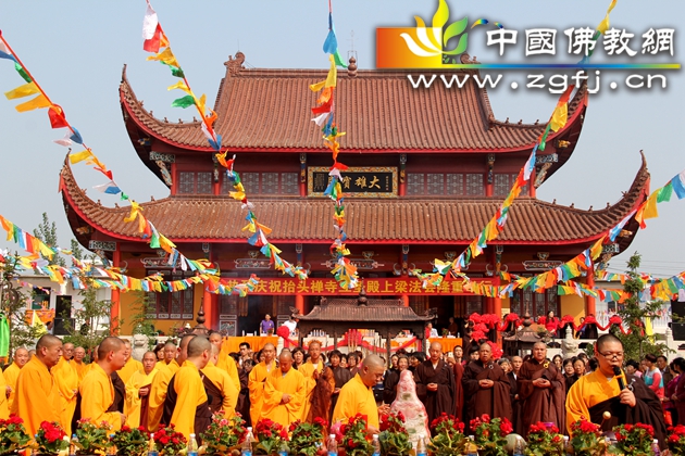 �ӱ�����̧ͷ����¡�ؾ�����ʥ��������������